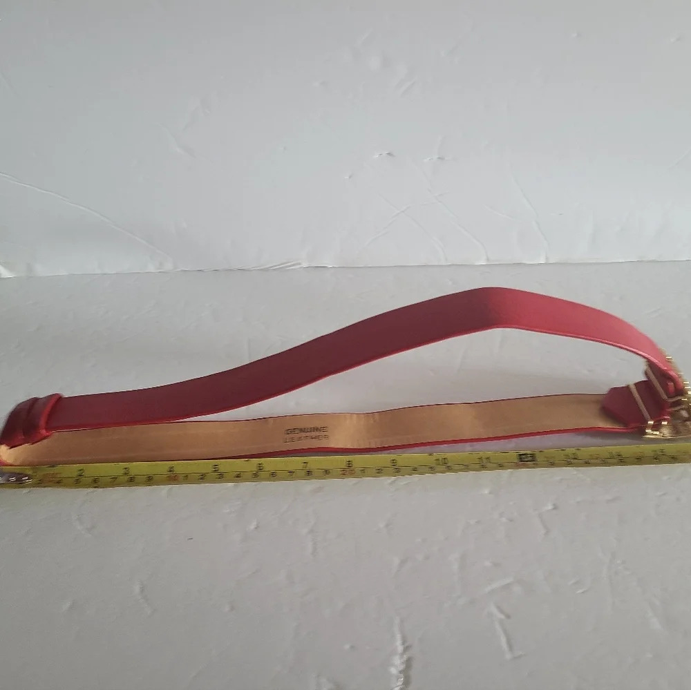 Vintage Red genuine leather women's belt with gold buckle 30 in. - Picture 6 of 7